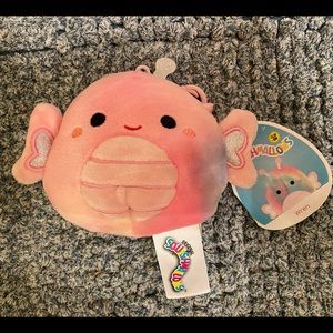 Squishmallows:BNWT 3.5” Wren clip